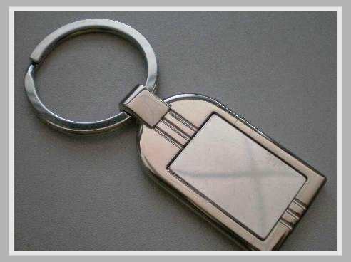 TOMK001 Metal keychain